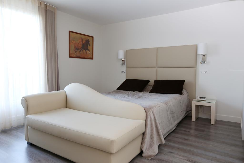 Les Criquets Hotel & Spa Blanquefort  Kültér fotó