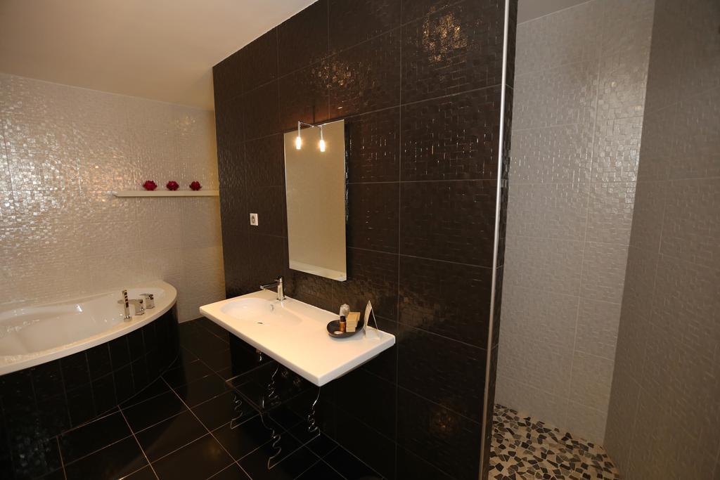Les Criquets Hotel & Spa Blanquefort  Kültér fotó